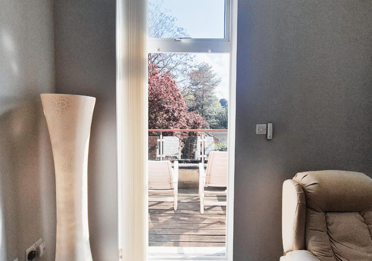 Stylish & Modern 2br Flat Nr Centre *