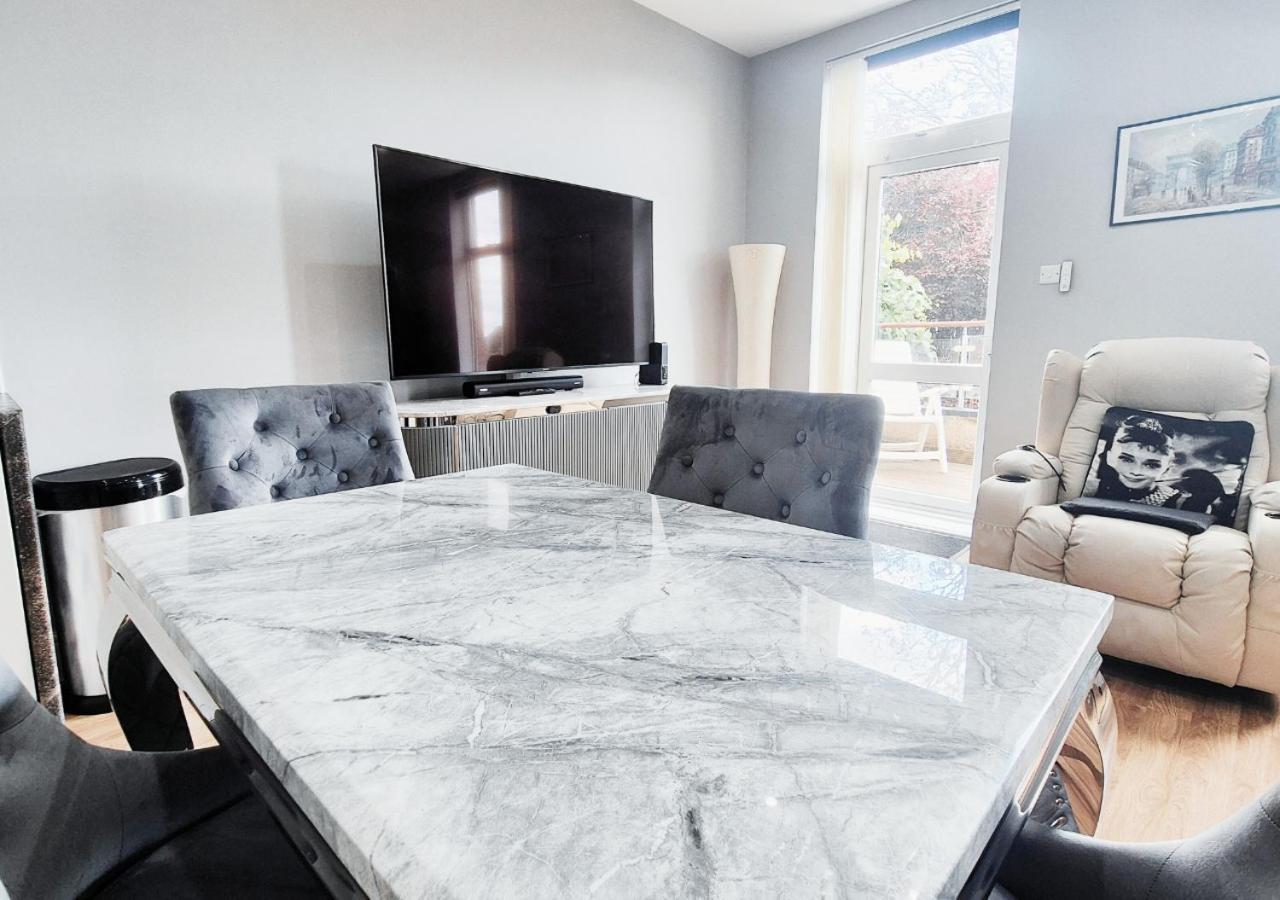 Apartment Stylish & Modern 2br Flat Nr Centre *